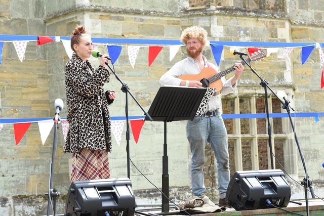 Ellie Baker on the stage at the Queen's Platinum Jubilee celebrations at Cowdray Ruins.  Picture: Liz Pearce 04/06/2022