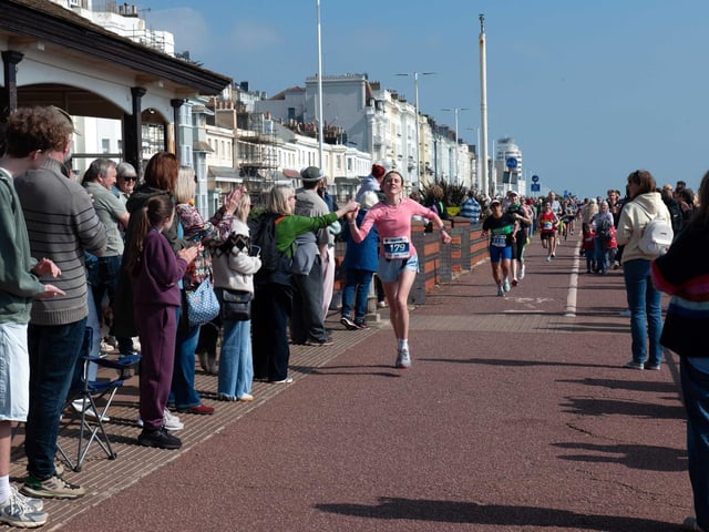 Hastings Half Marathon 2026 - pictures by Frank Copper
