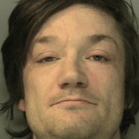 Arrest warrants issued for pair after Hove burglar jailed for 43 months