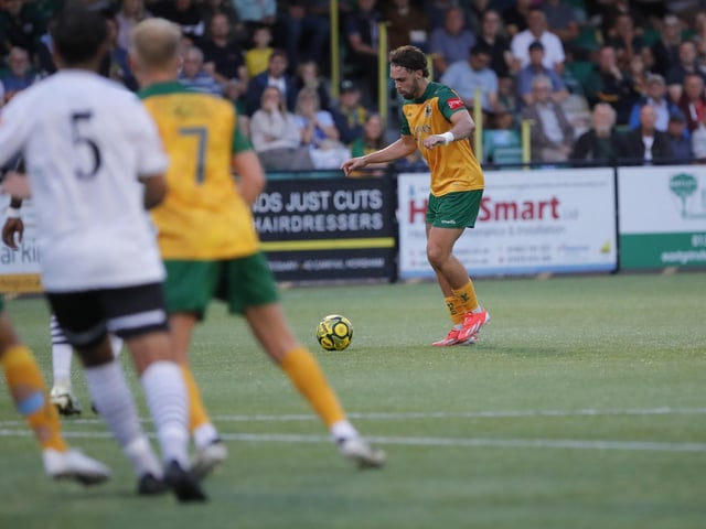 Horsham v Chichester City