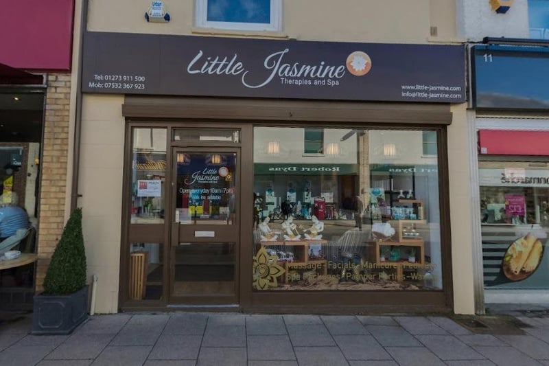 Combining a fusion of eastern and western techniques, Little Jasmine aims to deliver a balanced result between relaxation and energy replenishment. It has six treatment rooms and thermal facilities.