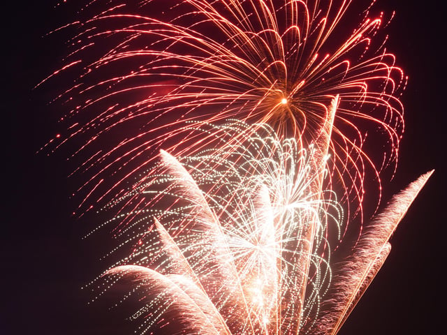 Worthing Lions put on another fabulous free fireworks display off Worthing Pier on Saturday evening as part of the Worthing Lions Summer Festival 2023