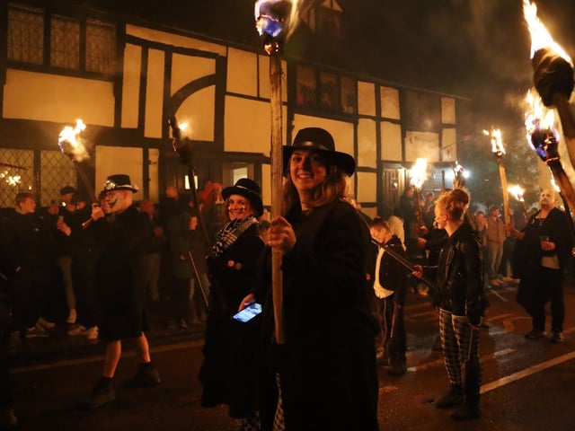 Robertsbridge Bonfire 2023. Photo by Andrew Clifton.