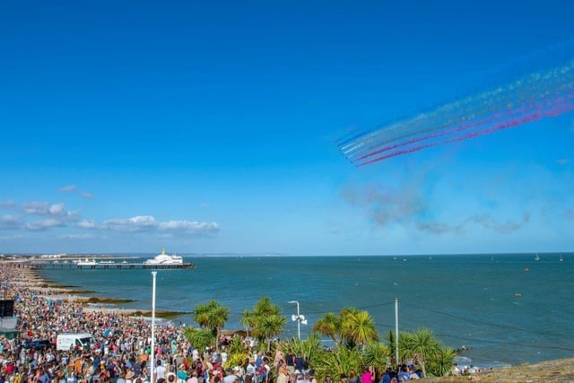 Red Arrows at Airbourne