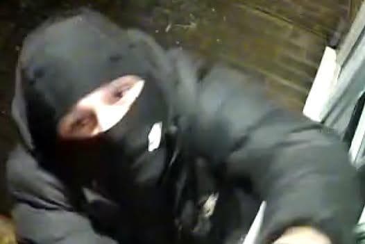 Polizei bittet um Mithilfe bei der Identifizierung nach mehreren ...