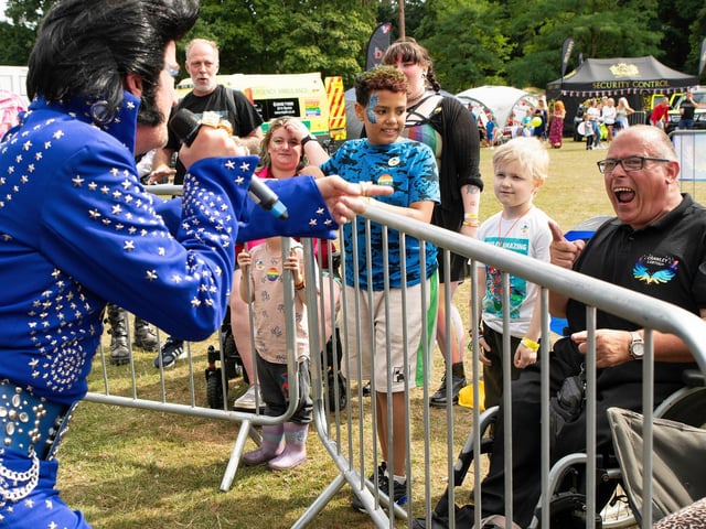 Crawley Pride 2022 - Picture by Geoff Nichols Photography | Instagram @geoffnphoto | Twitter @geoffnicphoto