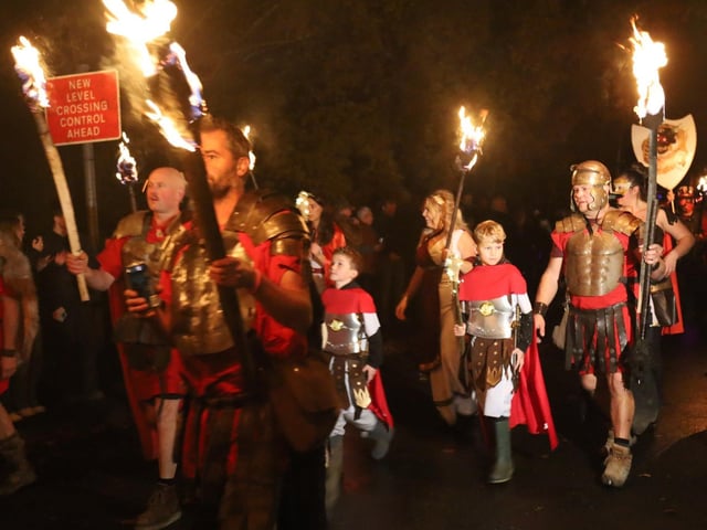 Robertsbridge Bonfire 2023. Photo by Andrew Clifton.
