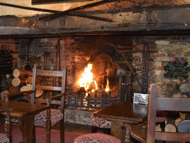The Giants Fireplace in the cosy bar