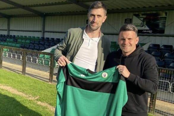 Dean Cox with Joe Shelley | Picture: BHTFC