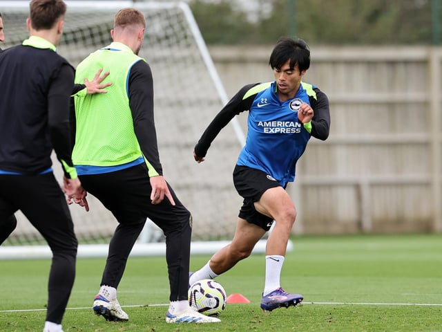 Kaoru Mitoma on the run
