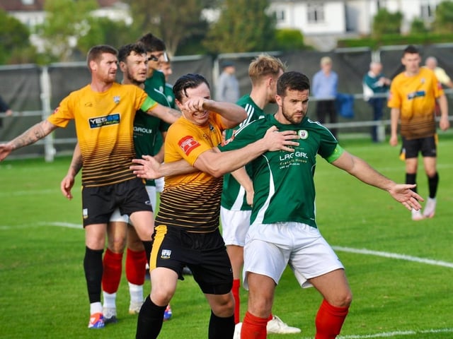 Littlehampton Town v Burgess Hill Town in the FA Trophy