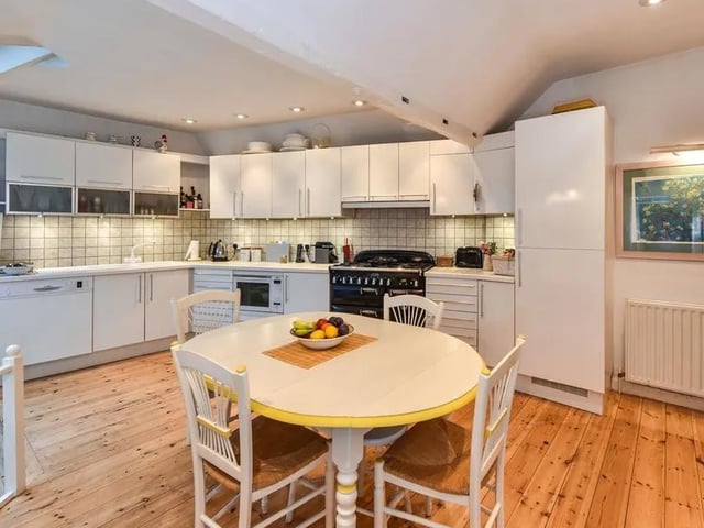 There is a well fitted kitchen/breakfast room with ample storage
