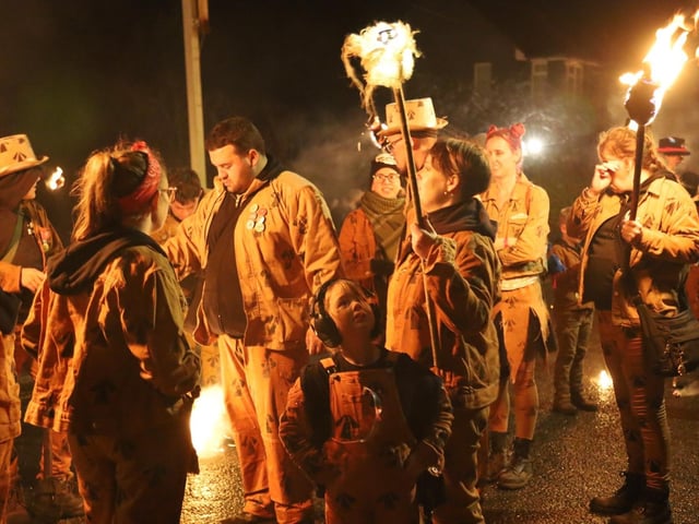 Robertsbridge Bonfire 2023. Photo by Andrew Clifton.