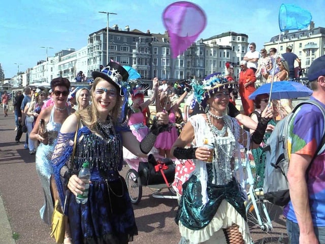 Frock Up Friday in Hastings