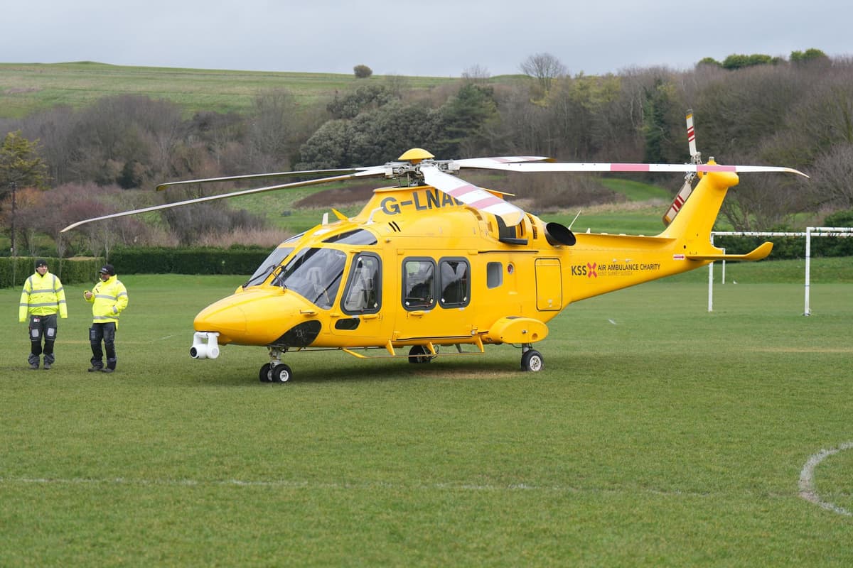 Mann stirbt nach schwerem Unfall auf einer A-Straße in West Sussex