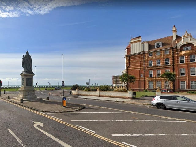 Muddy Stilettos said: "Looking to live in a vibrant, exciting and cultural haven by the sea but avoid the student and tourist hoards? Welcome to Hove."