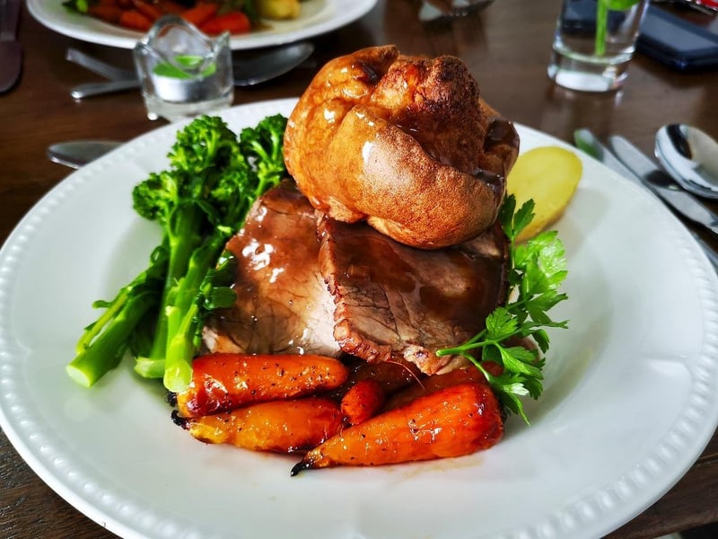 These restaurants serve some of the best roasts in Sussex, according to Google reviews. Image by Lisa Baker from Pixabay