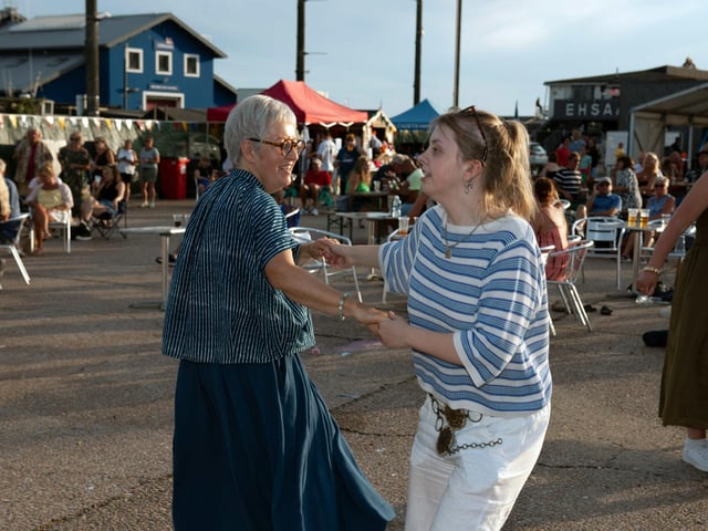 Hastings Old Town Carnival Week: Nearly on the Beach Concert. Pic by Frank Copper.