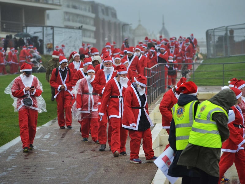 Bexhill Lions' Santa Dash & Santa Paws 2025. Pic Justin L.