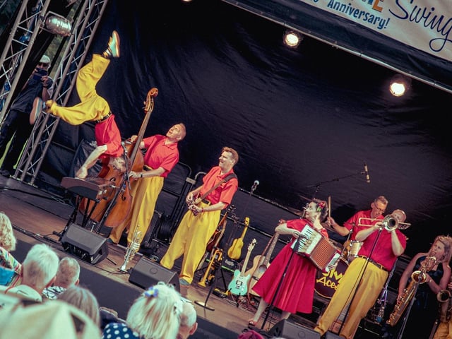 The Jive Aces acrobatics wowing the crowd