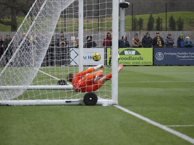 Promotion-chasing Horsham FC were held to a 1-1 draw at home by visiting Chatham Town