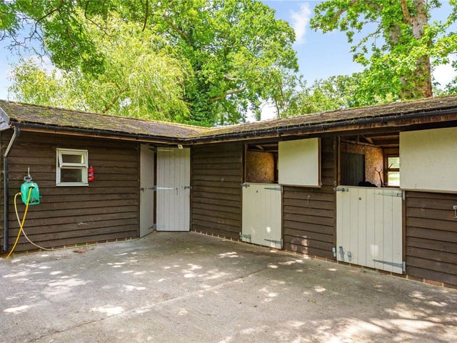 6 bed detached house for £2,750,000. Sold by Hamptons