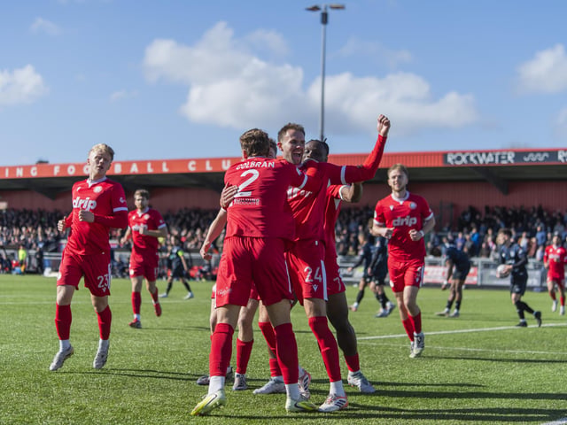 Worthing v Dagenham and Redbridge, National South