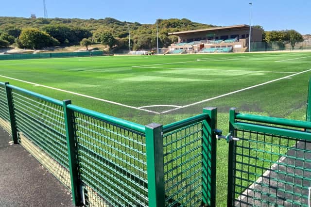 A state-of-the-art 3G playing surface has been installed at the club’s Fort Road ground