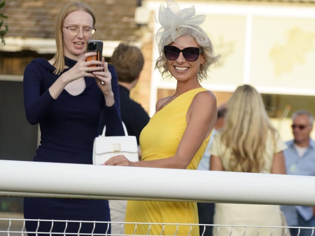 Race 6 The Rapunzel Me Bouncy Blow And Go Novices Limited Handicap Hurdle Race (Div I) at Fontwell on Friday 30 August 2024. www.polopictures.co.uk Fontwell Arundel Clive Bennett 20240830 ©2024 Clive Bennett Photography 30/08/2024 _CAB7355.JPG : Fontwell Park Ladies' Evening 2024