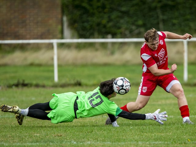 Seaford v Dorking Wanderers B in the SCFL Division 1