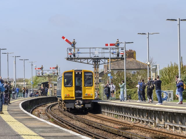 More than 310 tickets were sold and – alongside the raffle and on-board auction – an estimated £25,000 was raised for Sussex children’s hospice Chestnut Tree House and Railway Children –  a charity for at-risk youngsters.