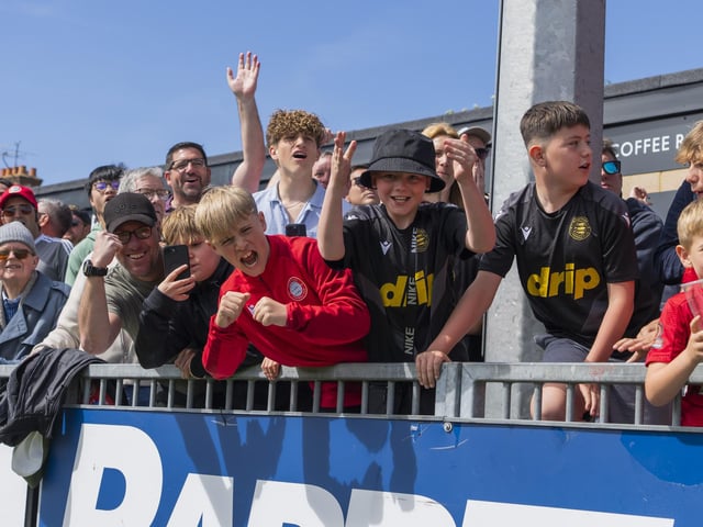 Worthing beat Ebbsfleet to clinch the National League South title