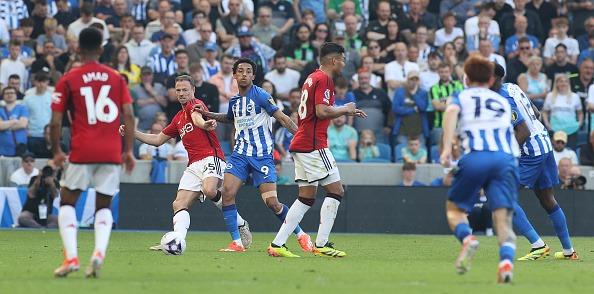 Really enjoyed his performance. Incredible work rate from the Brazilian and always looked to link well with Welbeck. Pulled one effort wide in the first half but 20 goals this season. Well played!