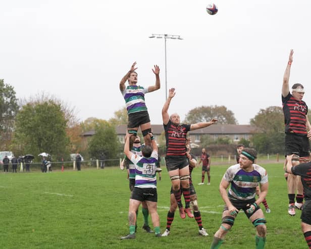 Lineout time in Bognor's clash with Twickenham | Picture by Martin Denyer