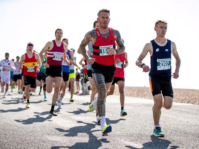 Images from a sun-baked Worthing 10k
