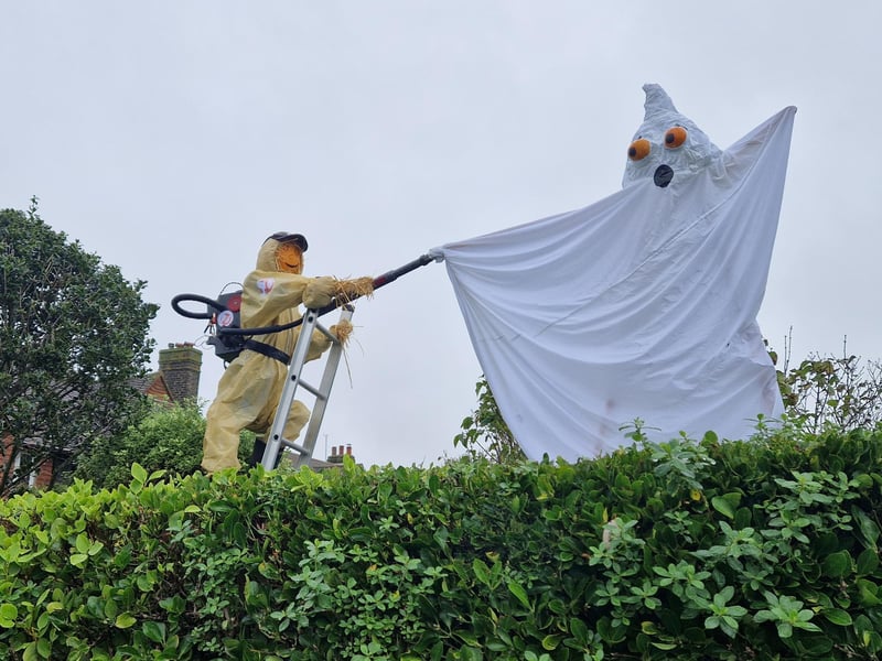 Ferring Scarecrow Festival from October 26 to November 3, 2024, is a feast for the eyes and the senses, with interactive displays and comical scenes to delight and amuse people of all ages. Purchase a map for £1 at The Orange Tree and support the fundraising for The Community Dementia Hive at Beehive Care in Ferring.