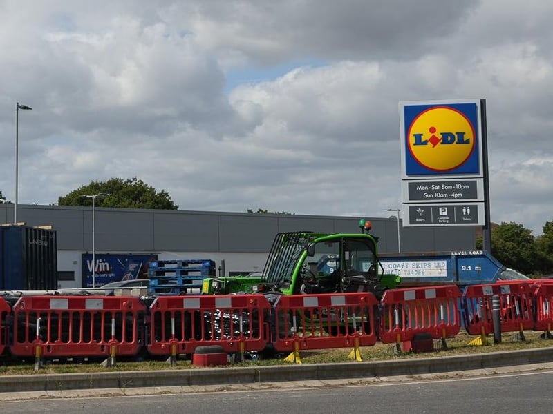 West Sussex Road closed for eight weeks to repair wall that supports River Lavant