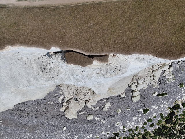 In Pictures: Crack in cliff at Beachy Head near Belle Tout Lighthouse