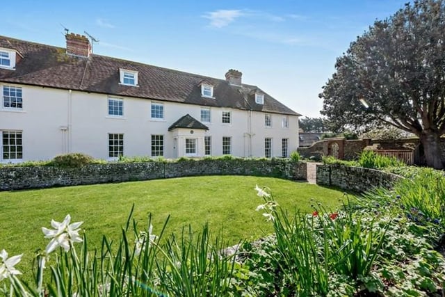 House for sale in Seaford: Grade II Listed 6 bedroom 18th century manor house