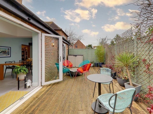 This impressive three-bedroom house close to the beach in Goring has a feature family room with part-vaulted ceiling
