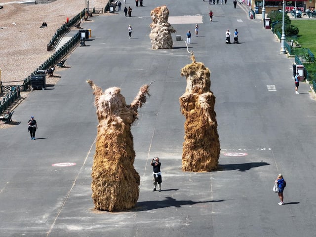 Soft Machines is a new public artwork by Ivan Morison on Hove seafront