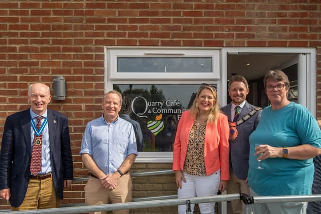 Mayor of East Grinstead cuts the ribbon as Quarry Café and Community ...