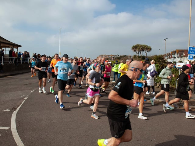Hastings Half Marathon 2026 - pictures by Frank Copper