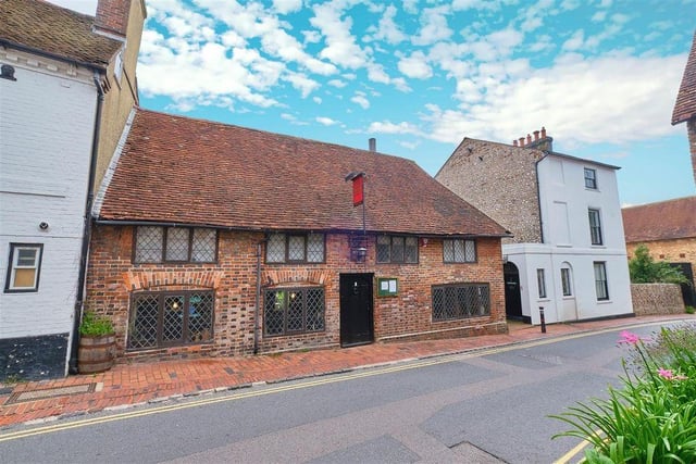 This restaurant and bar is in the centre of Alfriston, once a haunt of smugglers