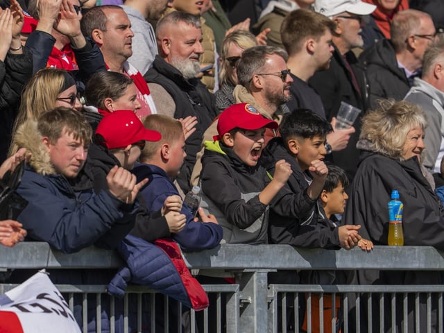 Worthing v Dagenham and Redbridge, National South