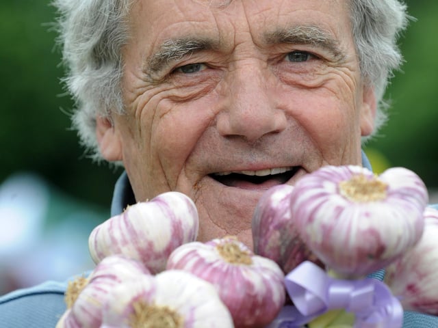 Brian Page with his gorgeous fresh garlic