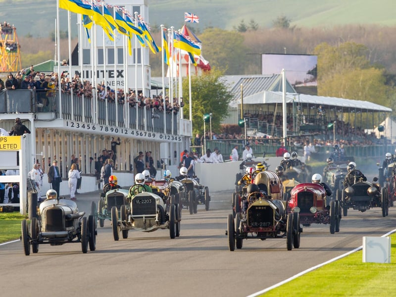 13 fabulous photos: Goodwood 81st Members' Meeting