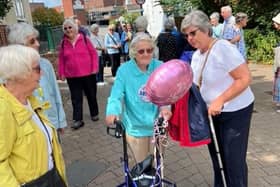 Ann Williamson celebrated her 102nd birthday ... with a walk in Horsham Park