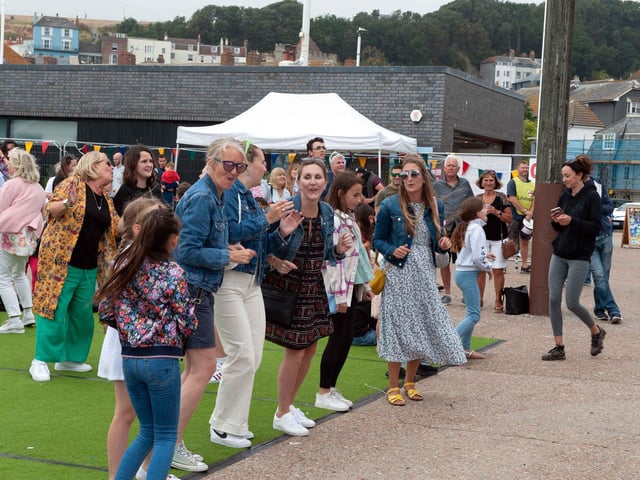 Hastings Old Town Carnival Week 2022: Nearly on the Beach Concert. Photo by Frank Copper