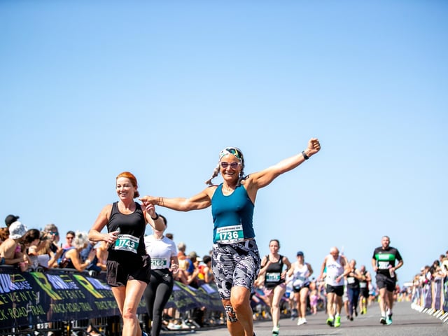 Images from a sun-baked Worthing 10k